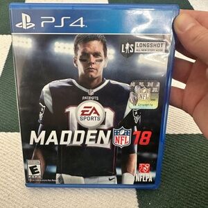 Madden 2018 Ps4 | Good Working Condition, small minor scratches IF ANY